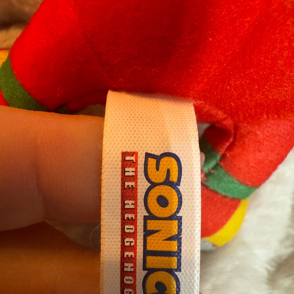 Knuckles from Sonic the Hedgehog - Picture 2 of 4